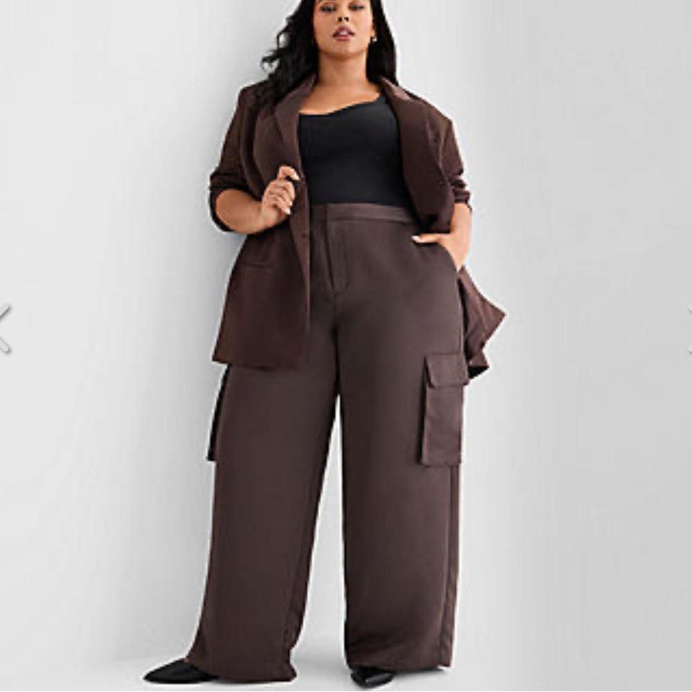 Women’s Ashley Graham Wide Leg Cargo Trouser Pants in Dark Brown Sz 18W NWT